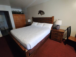 King - Ranch Style Room (Accessible) Photo 1