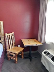 Double Queen Log Cabin Style Room Photo 7